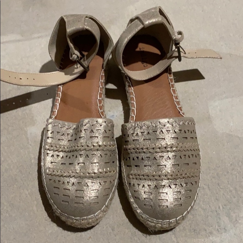 Indigo Rd Gold Metallic Espadrilles 7